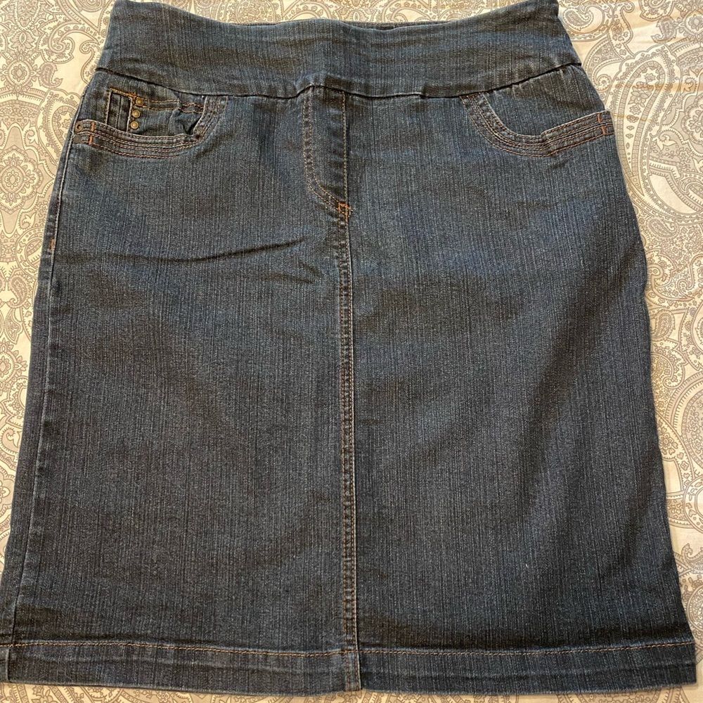 Cute denim skirt
